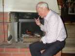Rune grilling sausages